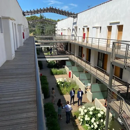 Les Terrasses D'aix - Avec Grande Terrasse Privee 3* Éguilles